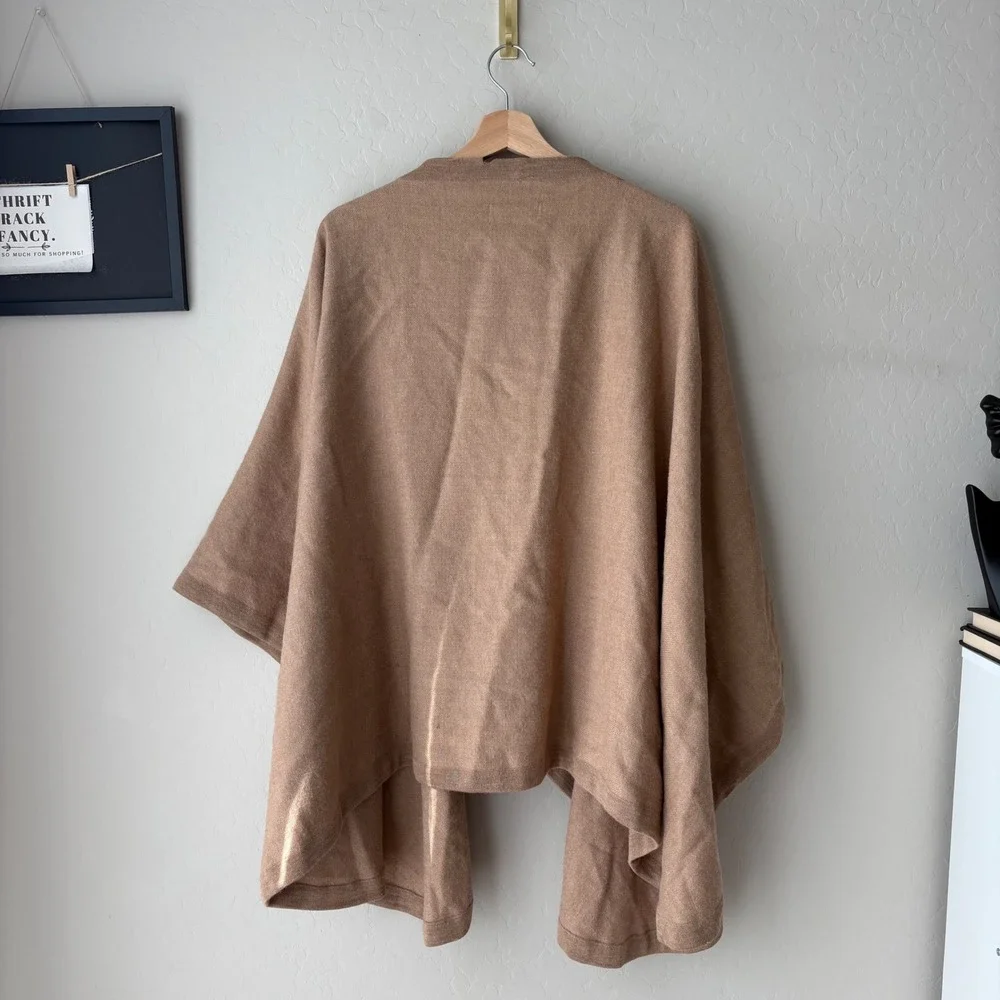 Cuyana Baby Alpaca Square‎ Edge Shawl Cape Wrap Cardigan Camel One Size - Picture 7 of 10